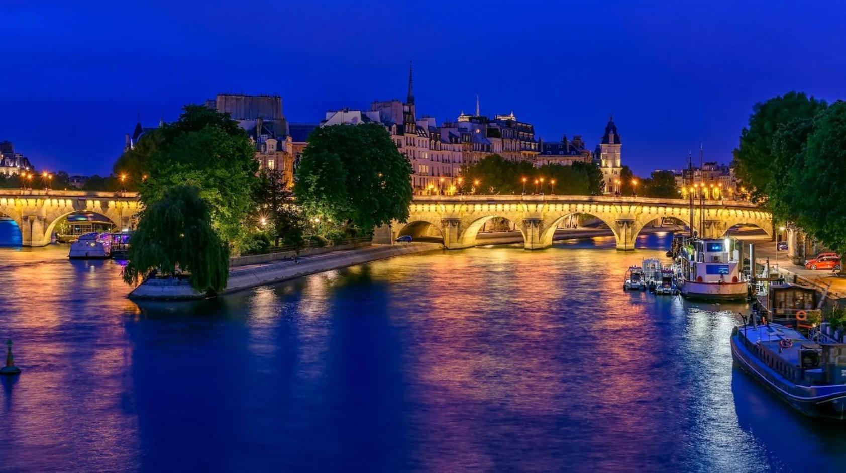 Accommodatie bij particulieren Privees - Seine & Louvre In The Connected Heart Of Parijs